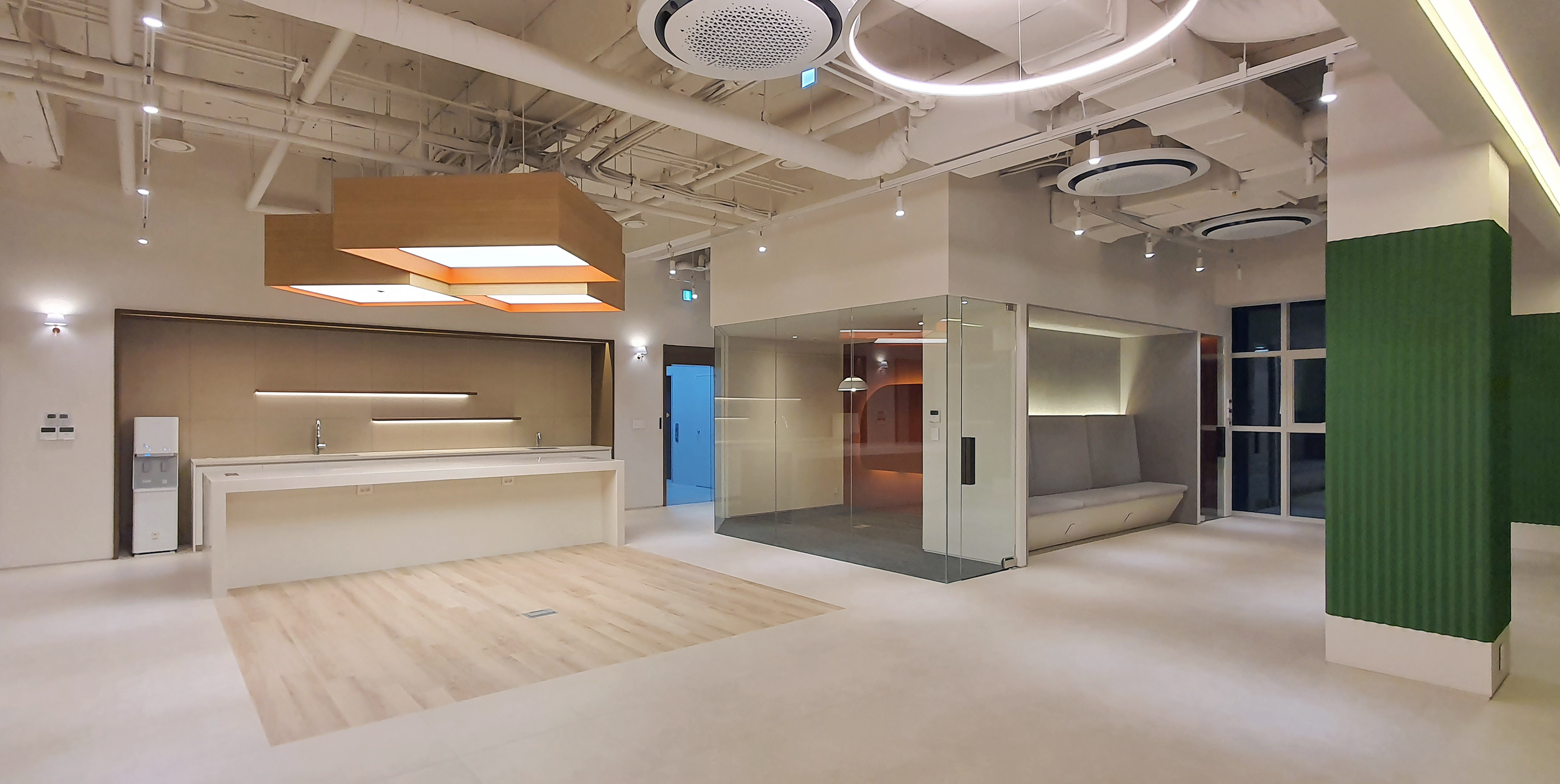 60 平极简办公室设计，现代风格的人性空间-2