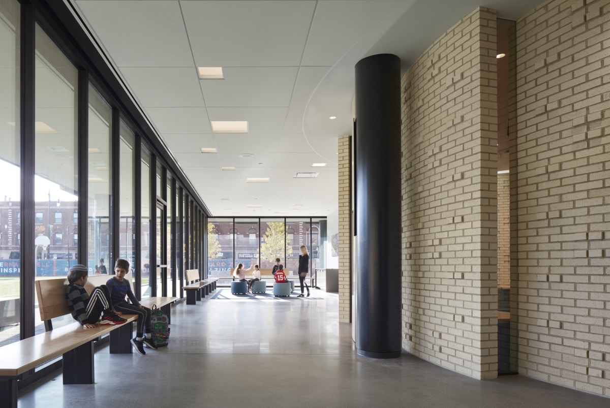 Wheeler Kearns Architects 打造温馨社区氛围的校园扩建-16