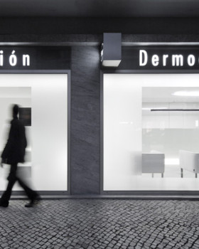 Medical-Esthetical Clinic “Corporación Dermoestética” / Humberto Conde