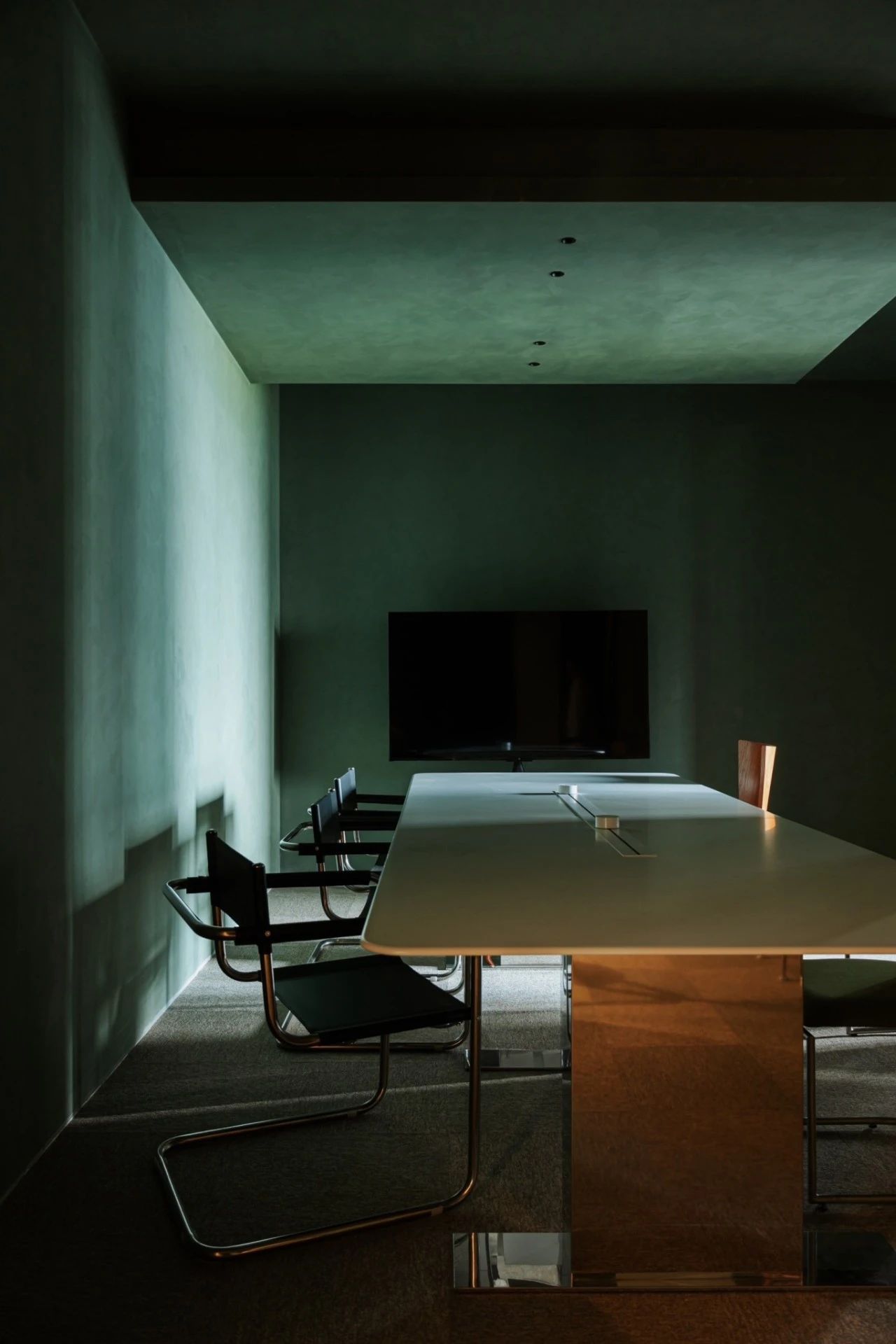 3所“暗黑系”设计师办公室丨中国北京丨广州黑白木设计,北京囙设计,杭州戈多设计-86