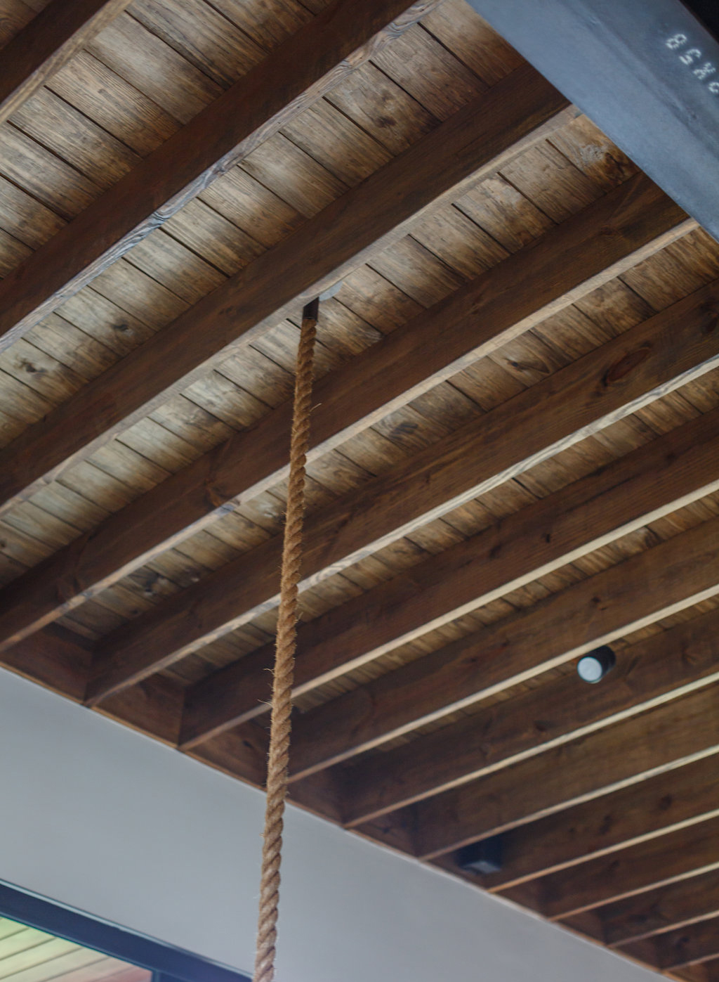 大西洋海滨现代住宅的工业风设计-18