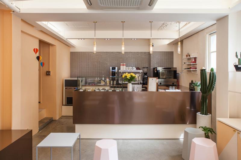 首尔 10 坪亲子可爱甜品咖啡厅设计-3