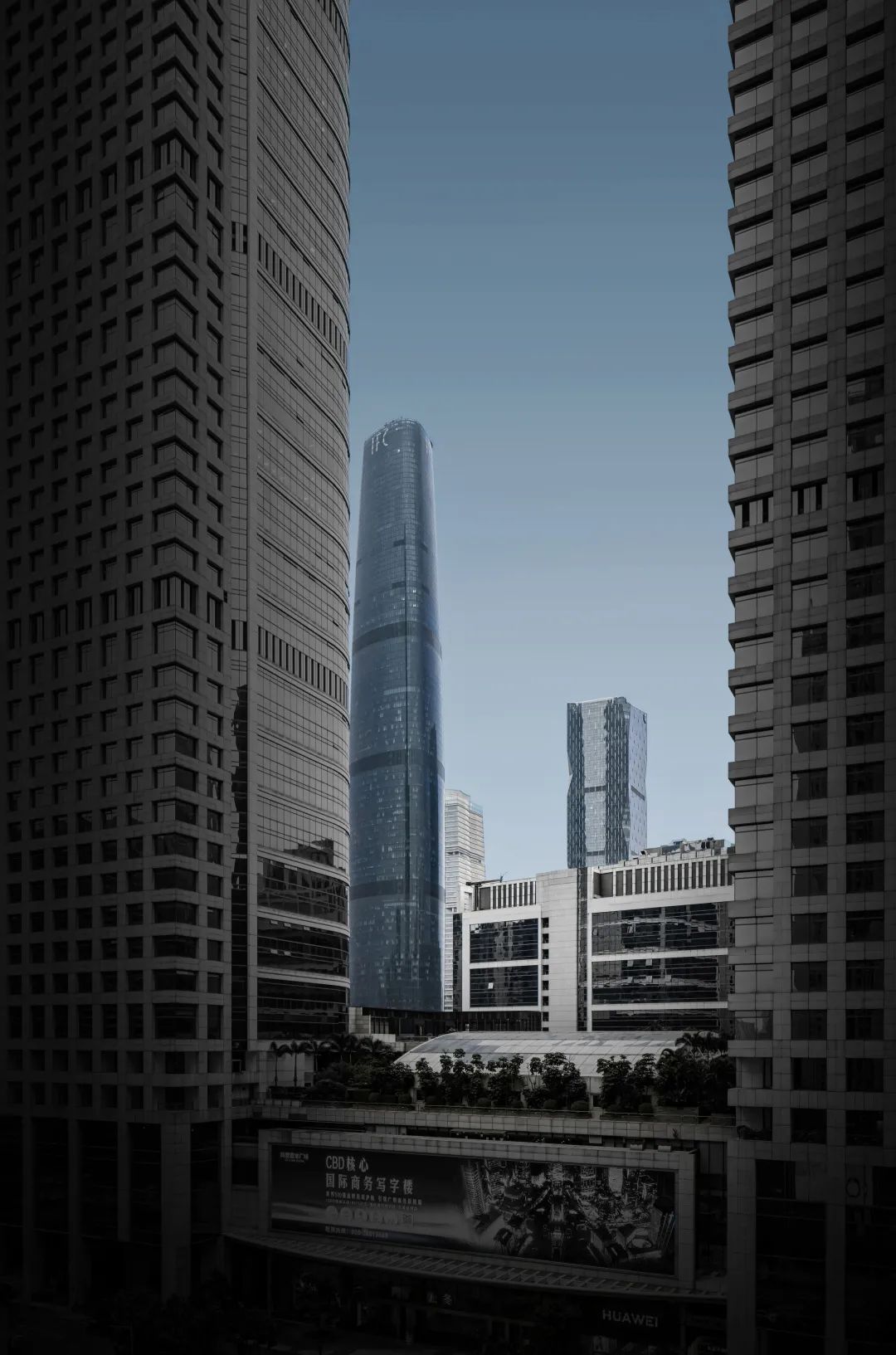 广州 CBD 现代侘寂风住宅丨中国广州丨广州从容装饰工程有限公司-1