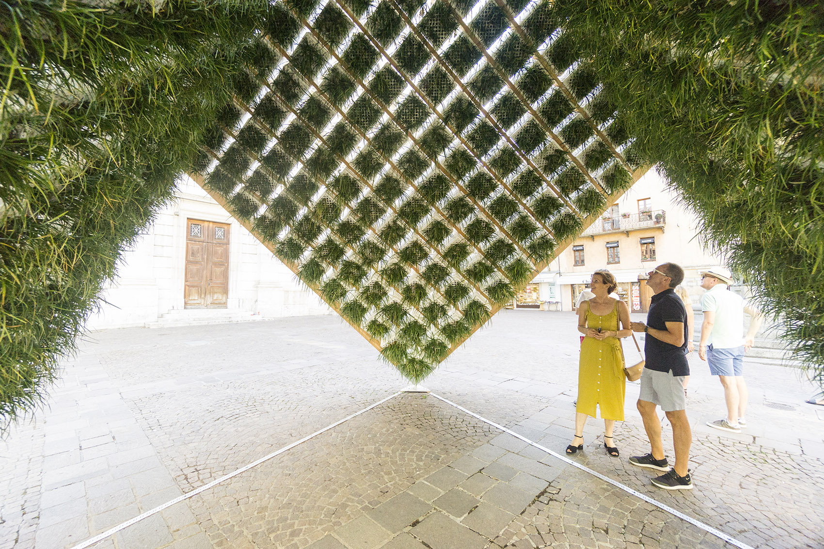 Living Pavilion装置，安纳西 / Behin Ha-15