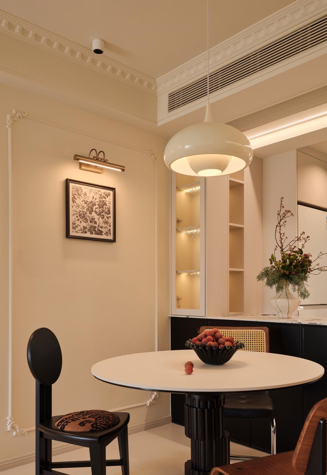 繁复被简笔勾勒，留白处重新定义浪漫基因-25