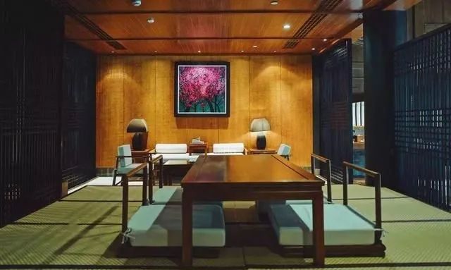 50岁的大叔,将破宅改造成别墅,里面的院子,都是诗意。-29