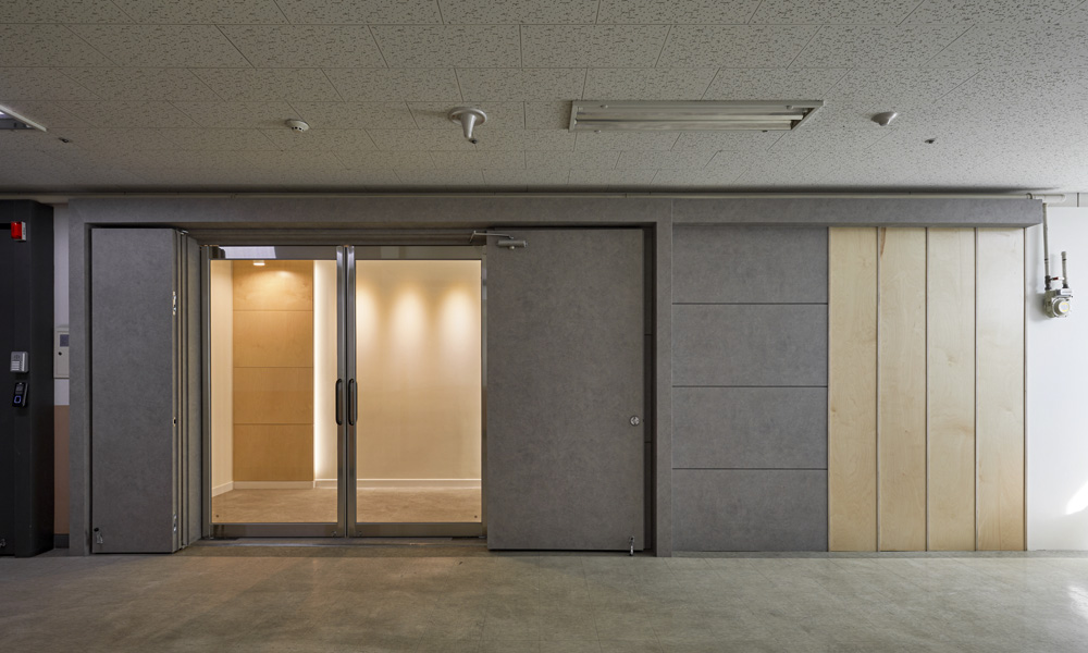 白色与木质，打造 60 平极简办公空间-18