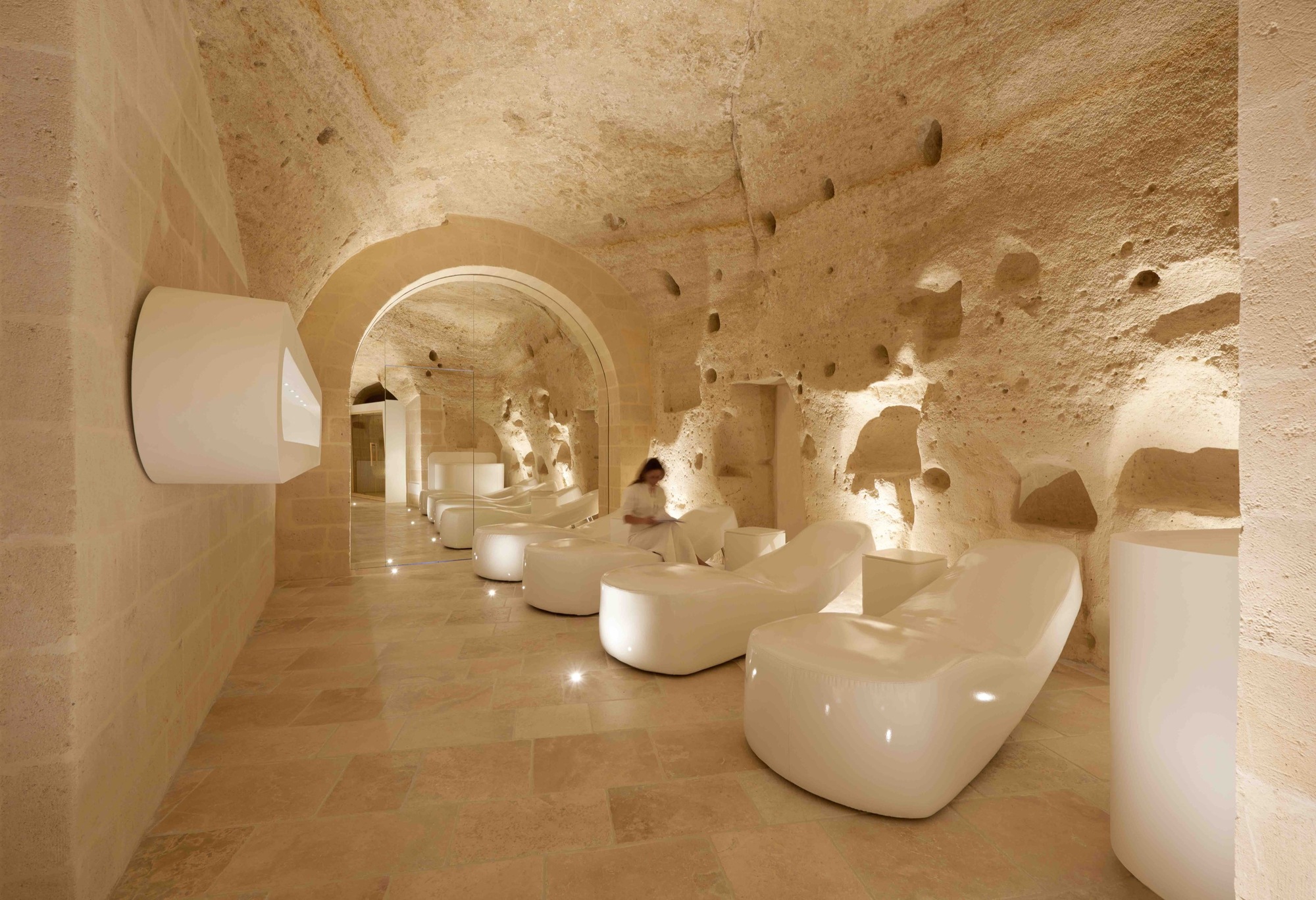 Aquatio Cave Luxury Hotel & SPA / Simone Micheli-7