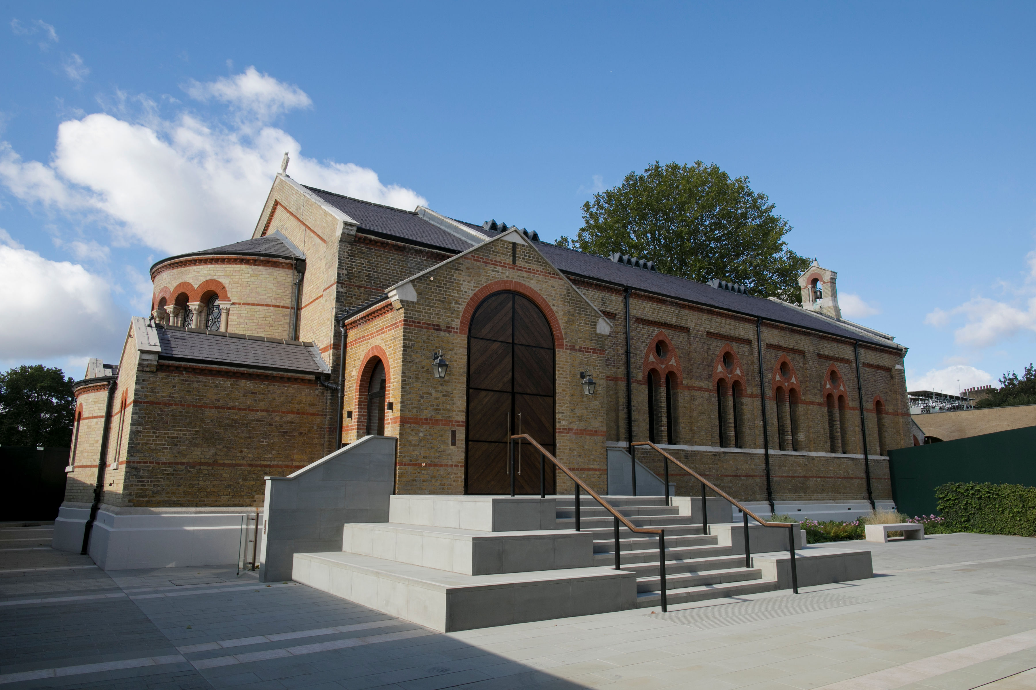 英伦经典与现代结合设计典范 | Chelsea Barracks-3