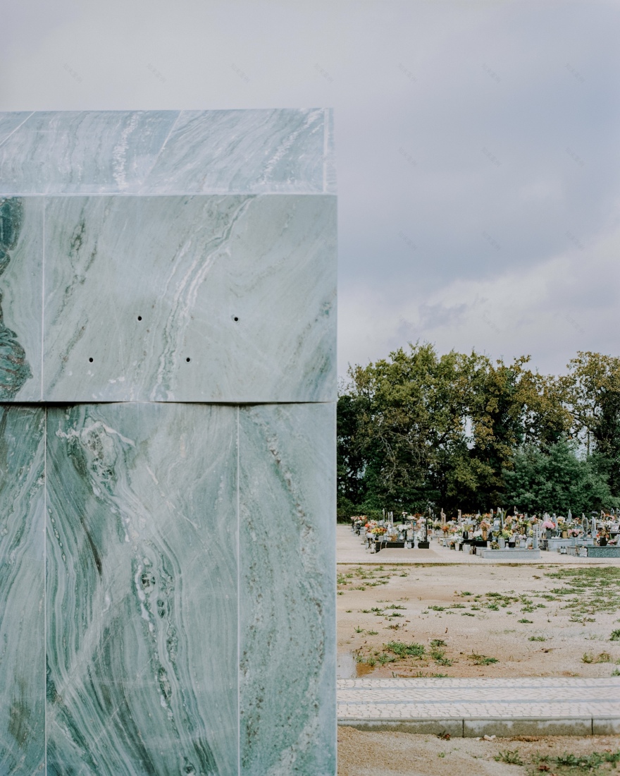 科英布拉的家族墓地丨葡萄牙丨Comoco Arquitectos-30