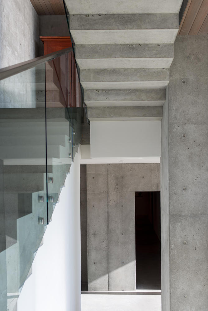 悬崖之上的宁静居所-35