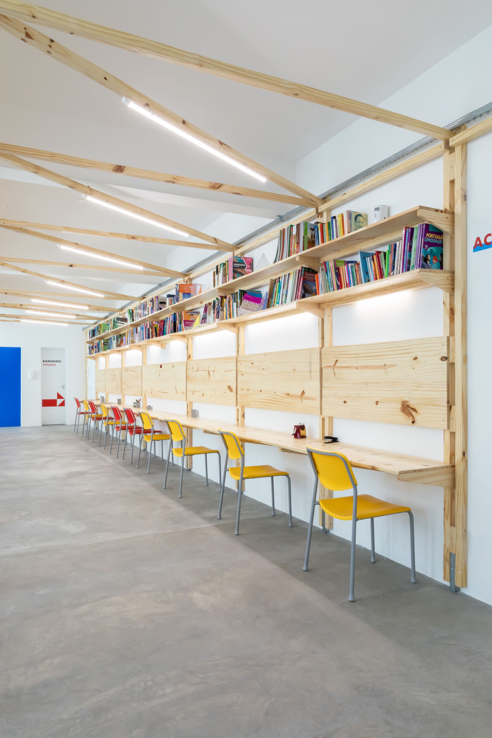 Forca Estudo Personalizado School / Pianca Arquitetura-29