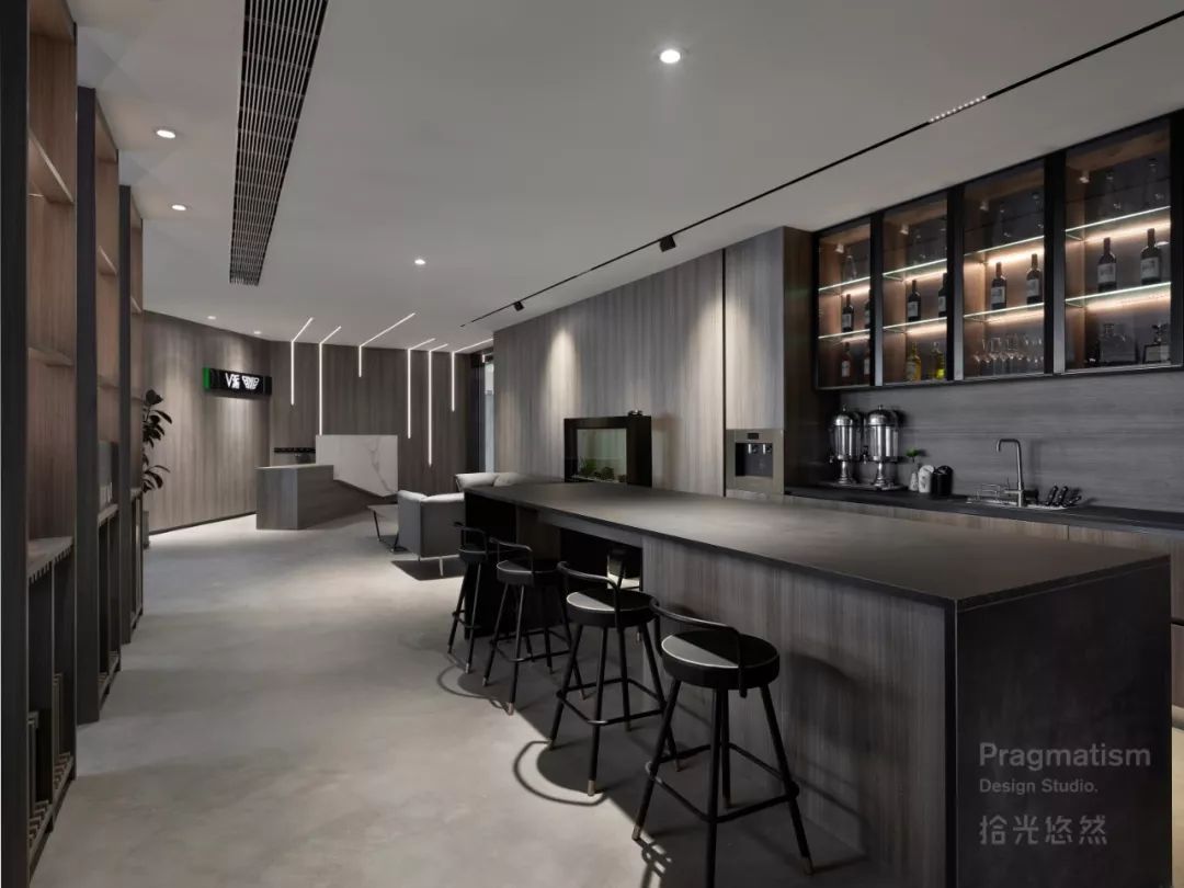 成都 V 派定制运营总部 | 极简前卫的办公空间设计-38