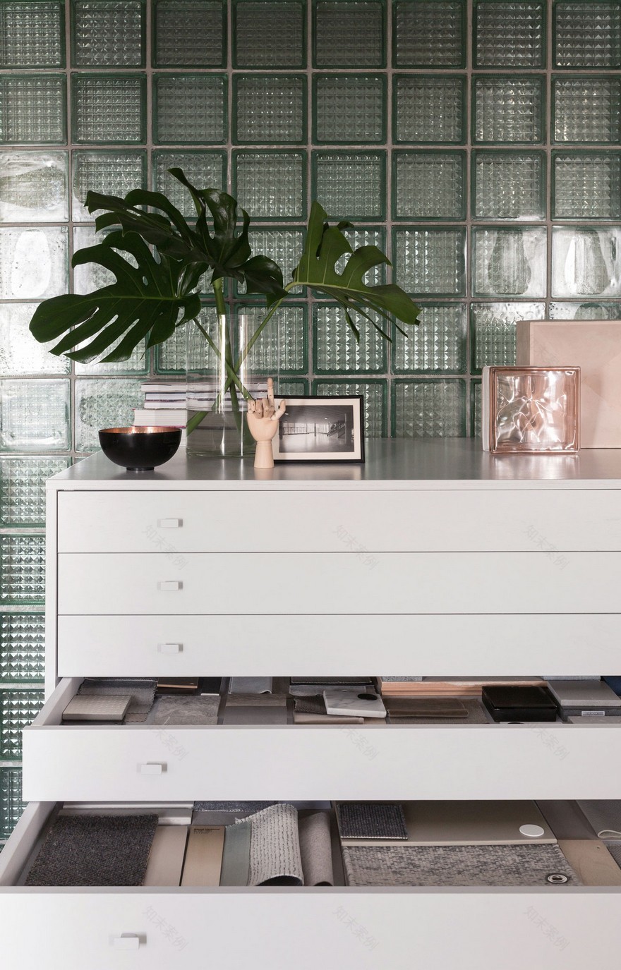 The Young Team of Studio 11 Has Designed Its Own Workspace in Minsk-15