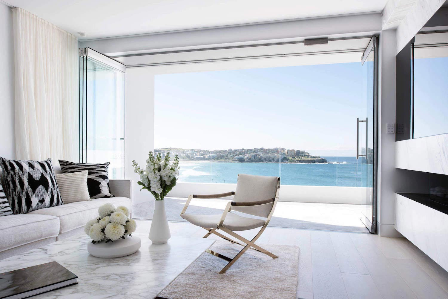Luxurious beachside apartment located in Bondi, Sydney designed with quite some marble textures   CAANdesign  Architecture and home design blog-1