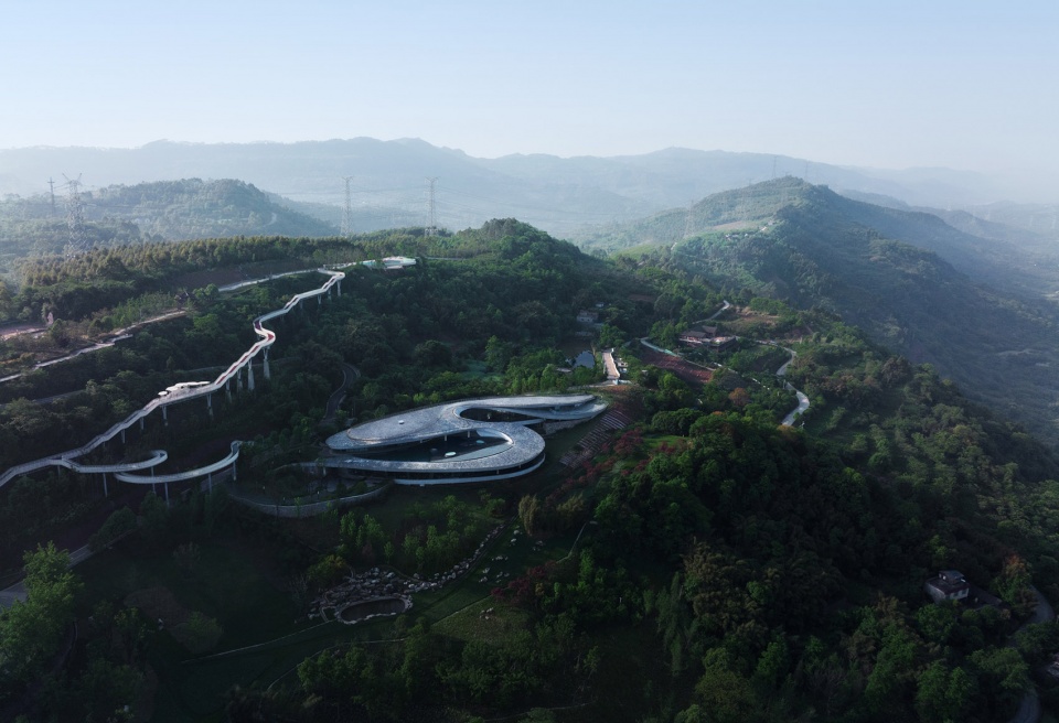 龙泉山镜高空平台丨中国成都丨BUZZ庄子玉工作室-29