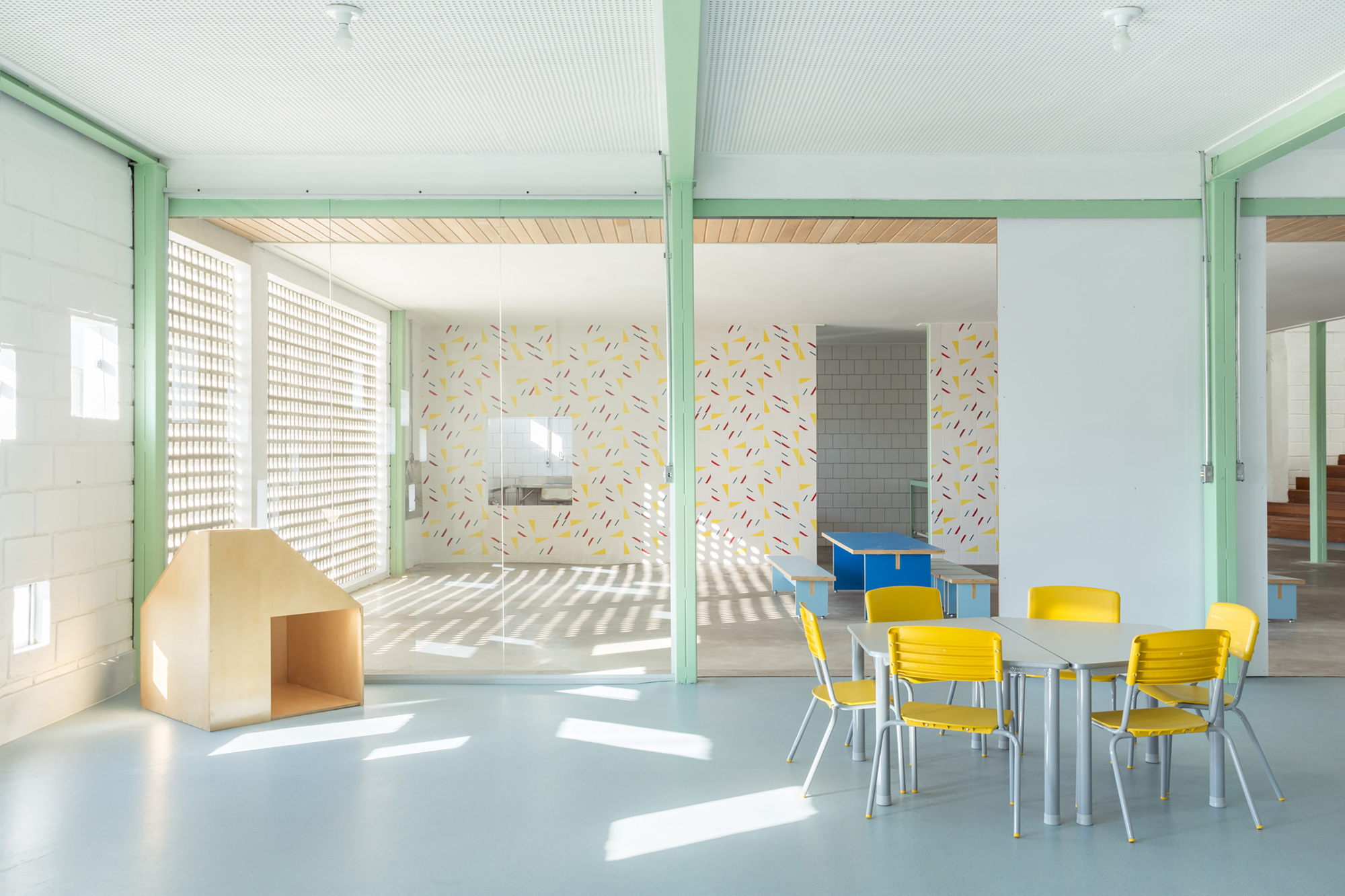 Casa Fundamental Kindergarten / Gabriel Castro + Marcos Franchini (BIRI) + Pedro Haruf-14
