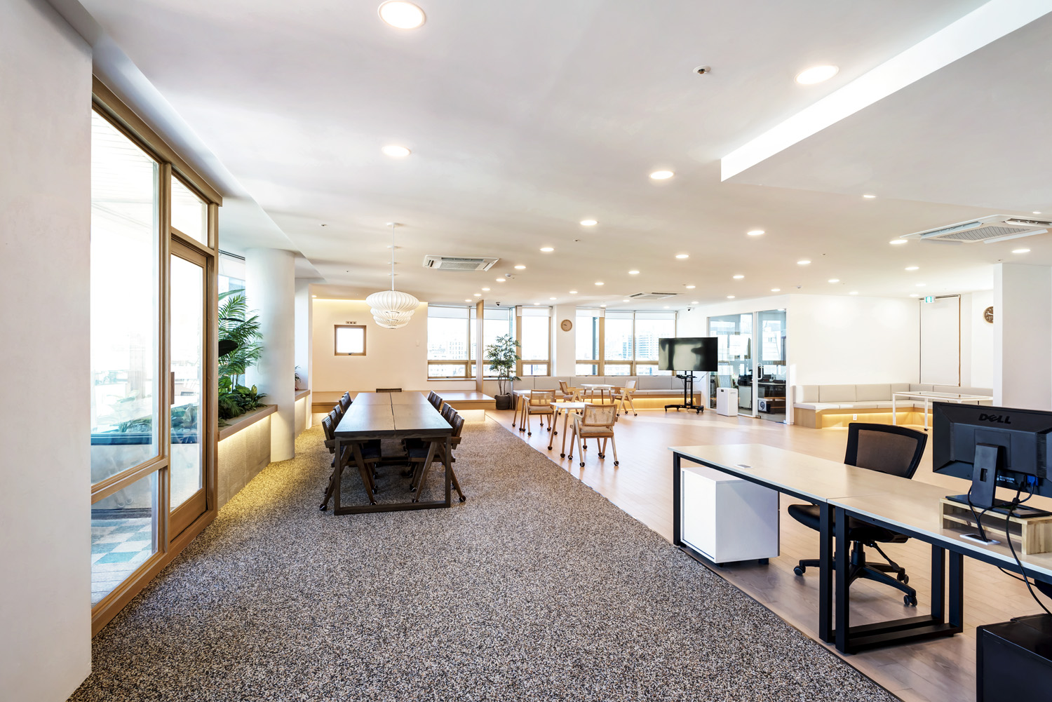 140 平明亮温馨的现代简约风格甜品店设计-11