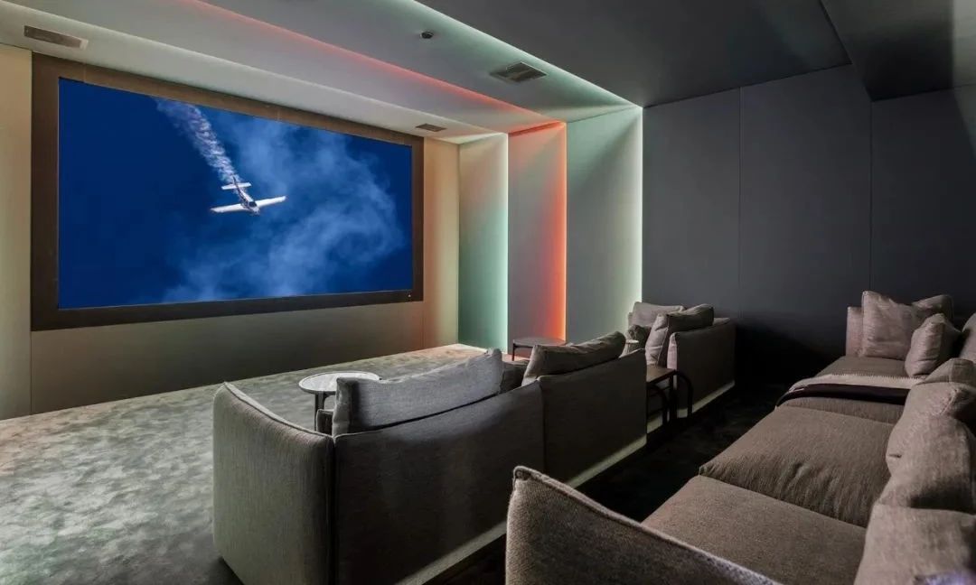 比弗利山庄奢华别墅设计,极致舒适与科技感并存-29