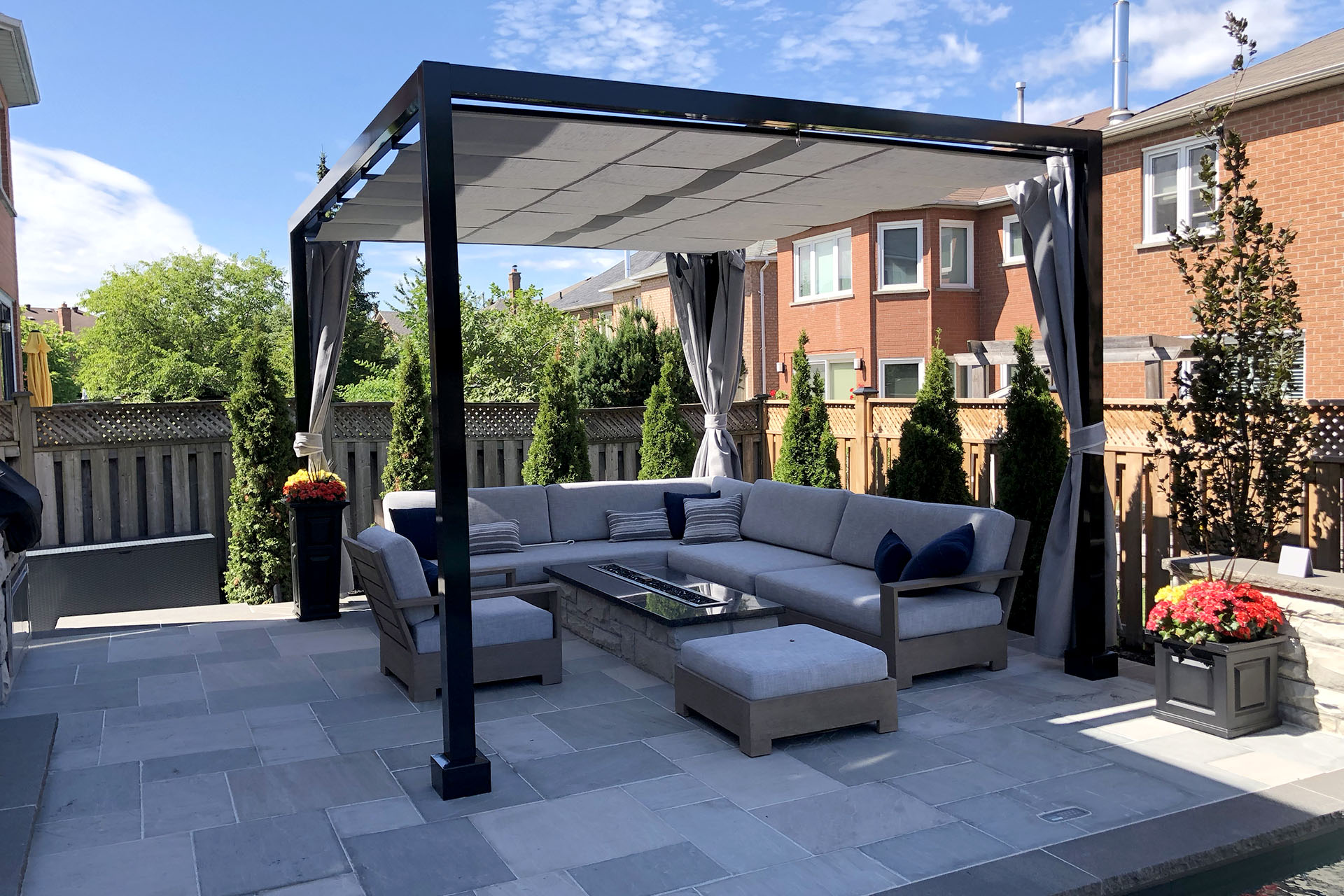 Retractable Shade Structure, Vaughan | ShadeFX-8