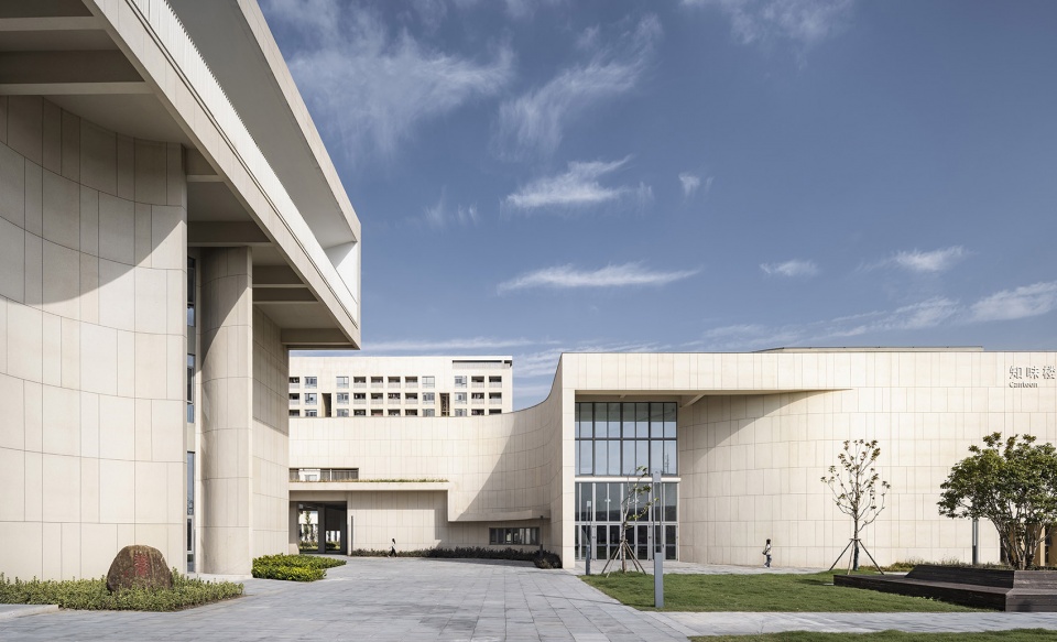 江苏省靖江高级中学新校区丨中国江苏丨江苏中锐华东建筑设计研究院有限公司荣朝晖工作室-180