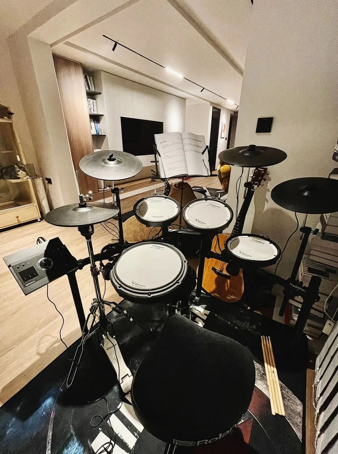 现代简约之家 · 舒适与趣味的完美融合丨王作方-36