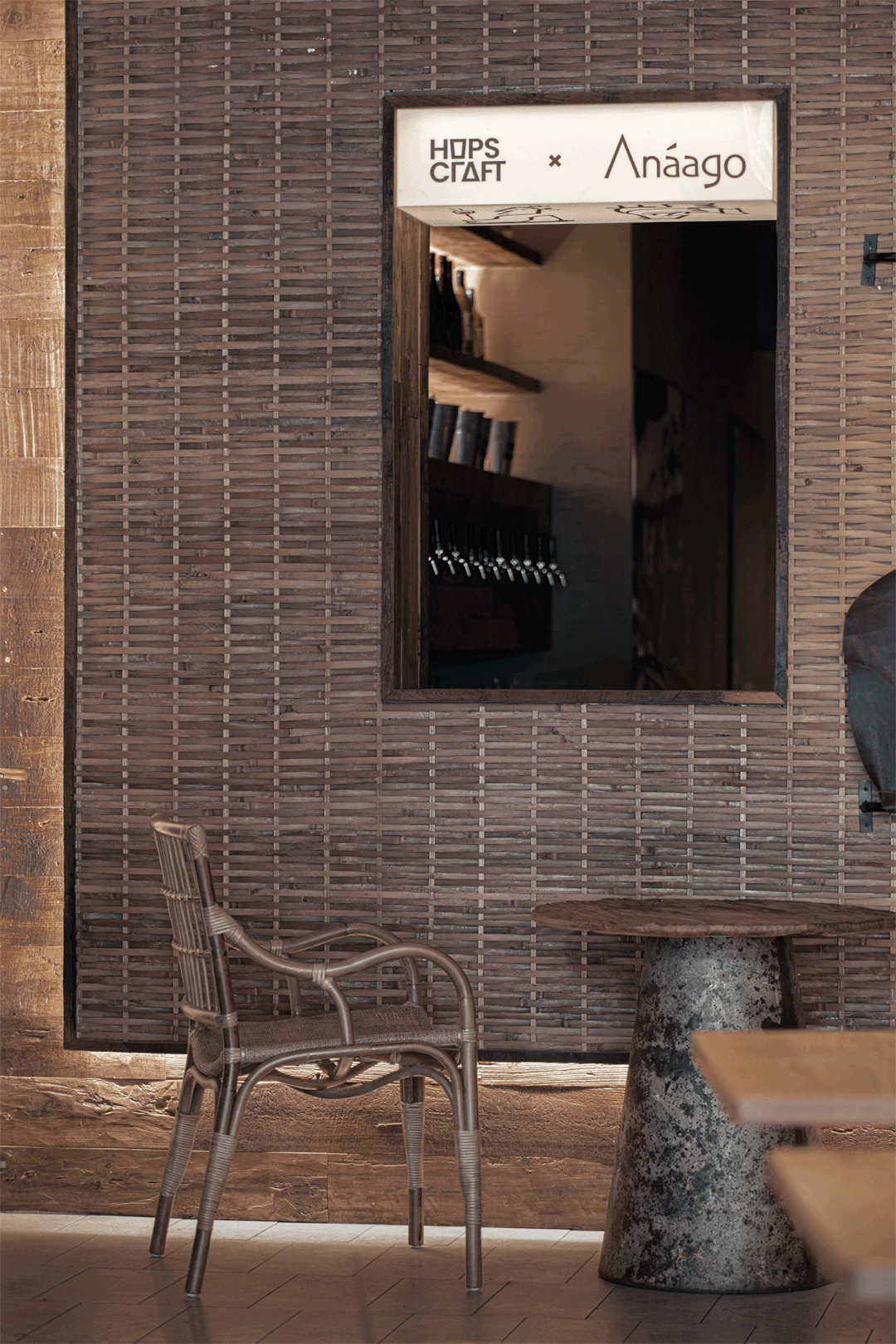 自然材质碰撞出的趣味空间:Anaago Bistro | 几里设计-2