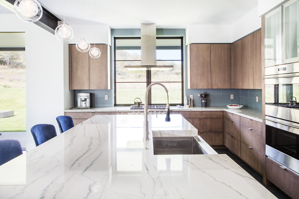 现代白色谷仓家居——公园城松树湾的私人住宅-26