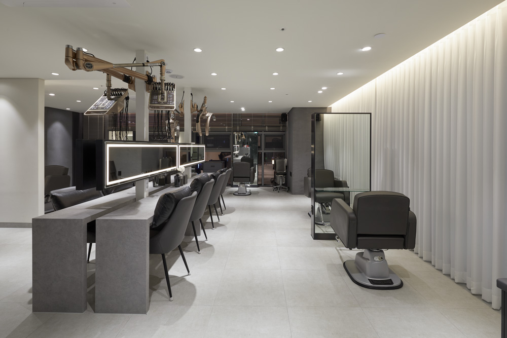 高级灰打造 26 平米奢华美容院-5