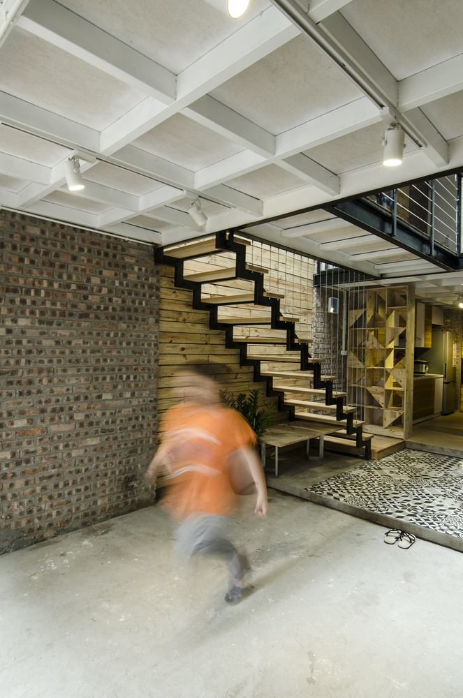 越南河内紧凑型住宅设计,自然阳光与舒适生活的完美融合-44