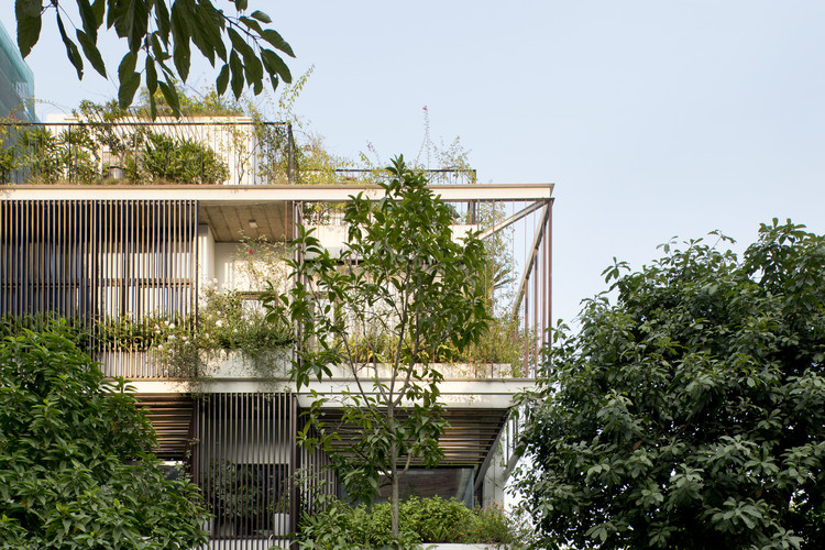 越南“香屋”绿意盎然,钢架遮阳生机勃勃-31