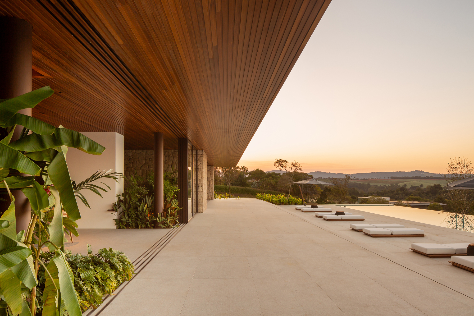 拉面宗尼之家（注：Ramenzoni可能是特定名称，因缺乏更多背景信息，这里仅按常见方式拆分音译Ramen为拉面，zoni音译为宗尼） 丨巴西丨KA2R Arquiteura-43