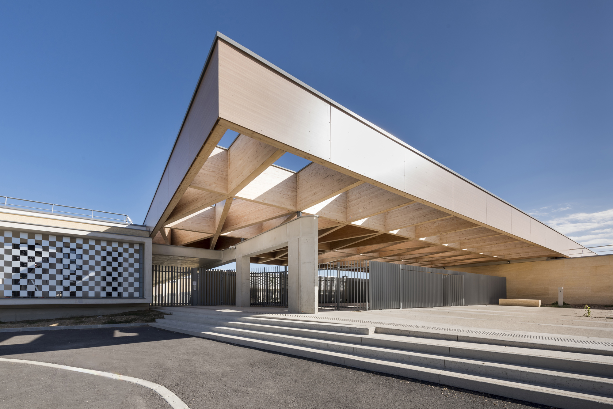 伏尔泰学院丨法国丨NM2A-34