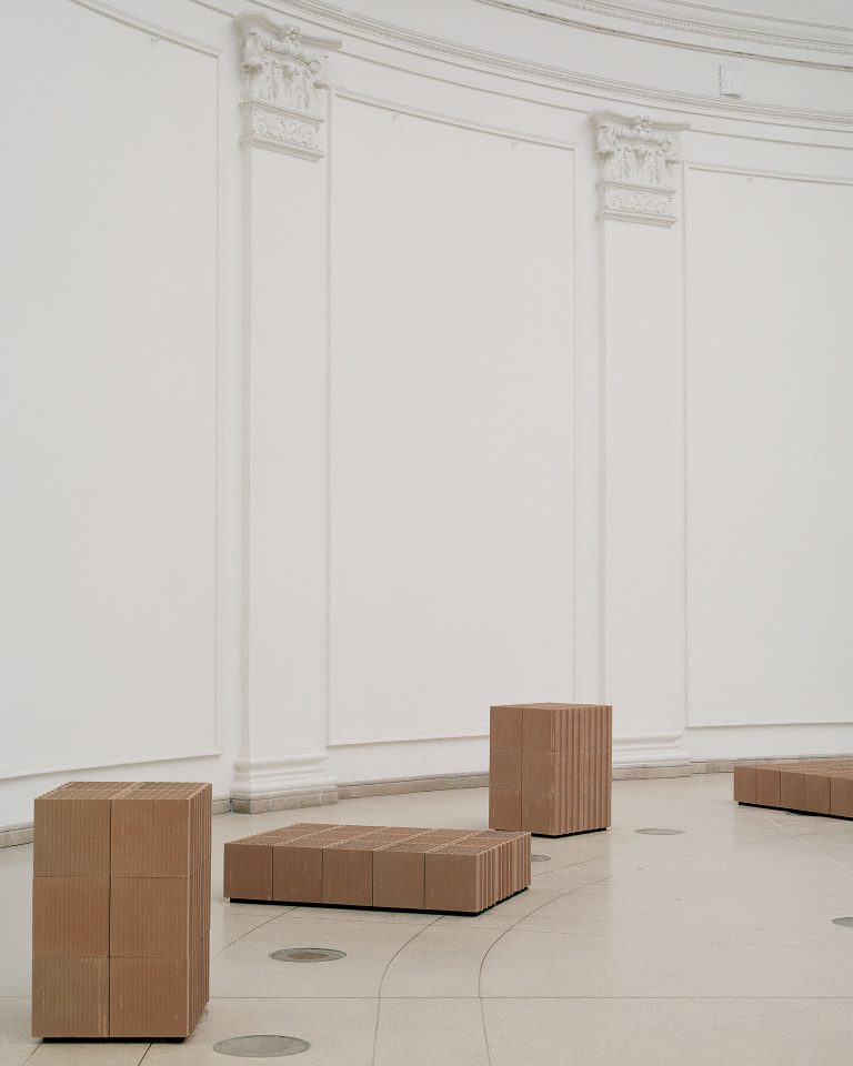 共享空间·七号展厅丨HungaryBudapest丨Hetedik Műterem Kft.等多个团队-22