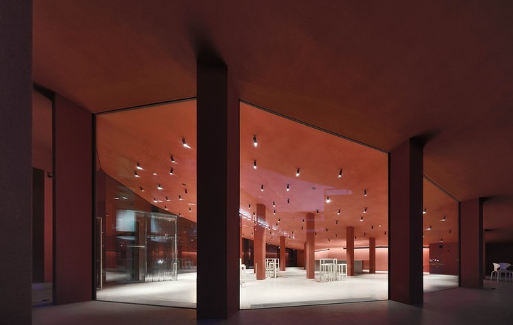 原址改造的“庞贝红礼堂”餐厅-16