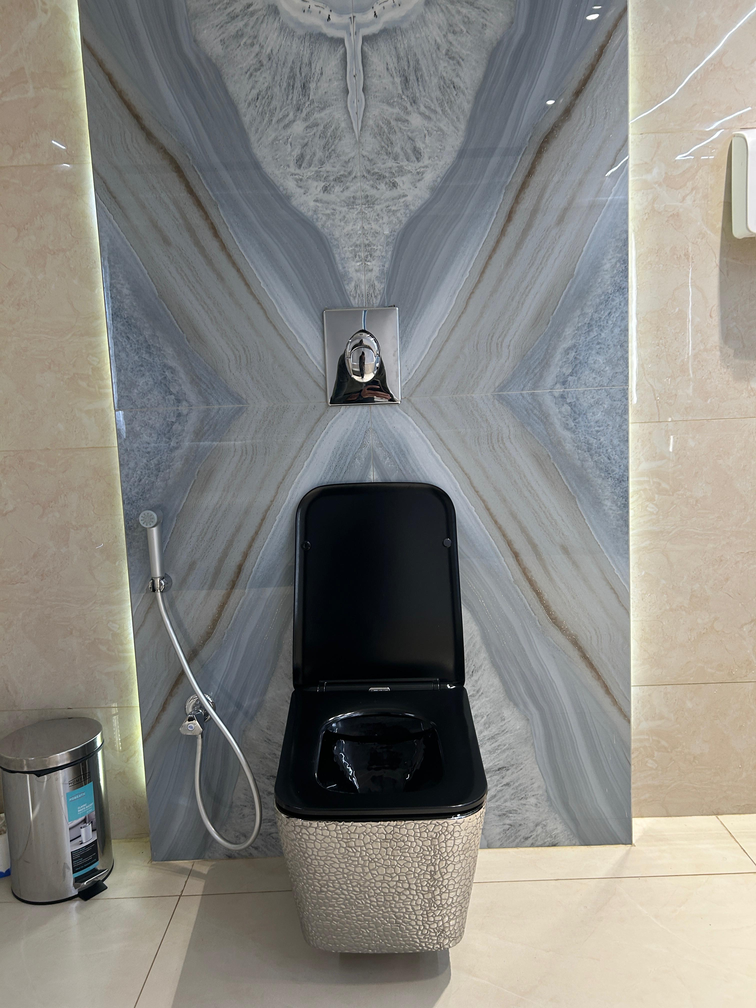 EXECUTIVE RESTROOM DESIGN-3