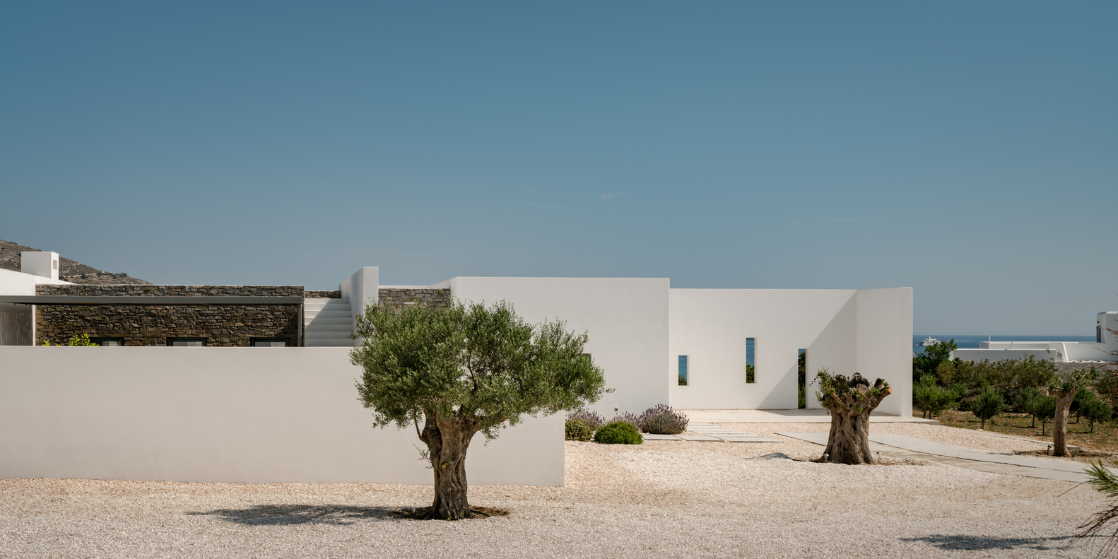 希腊 Paros 岛上的"藏匿与寻找" | 现代简约风格的双宅设计-31