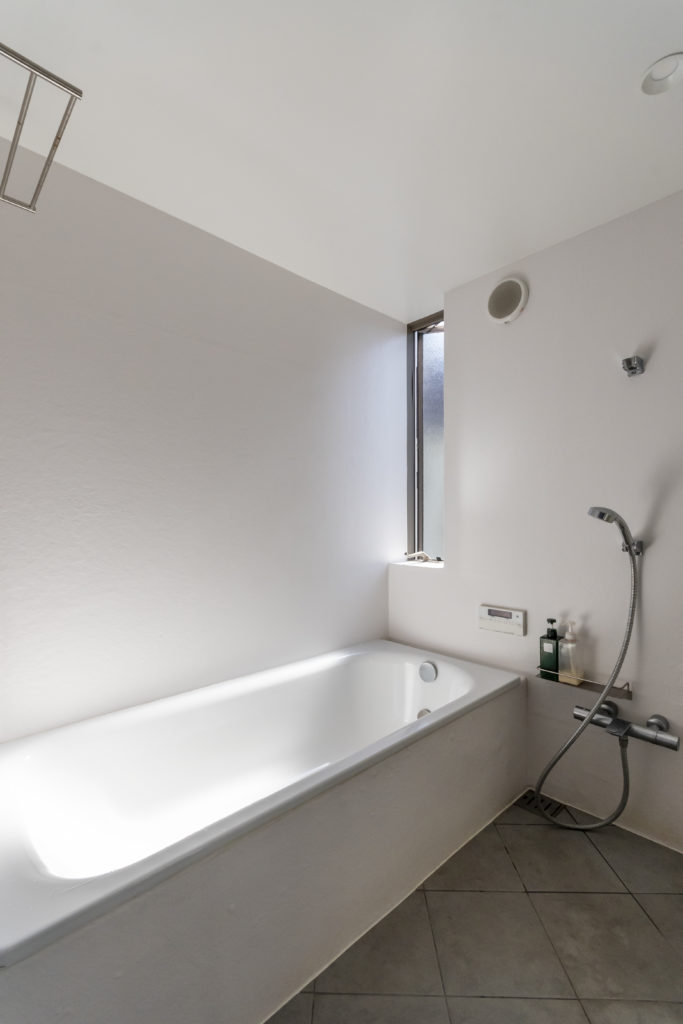 日本文化とグリーンの融合緑のルーフバルコニーが内と外とを曖昧に繋ぐ | Architecture | 100%LiFE-11