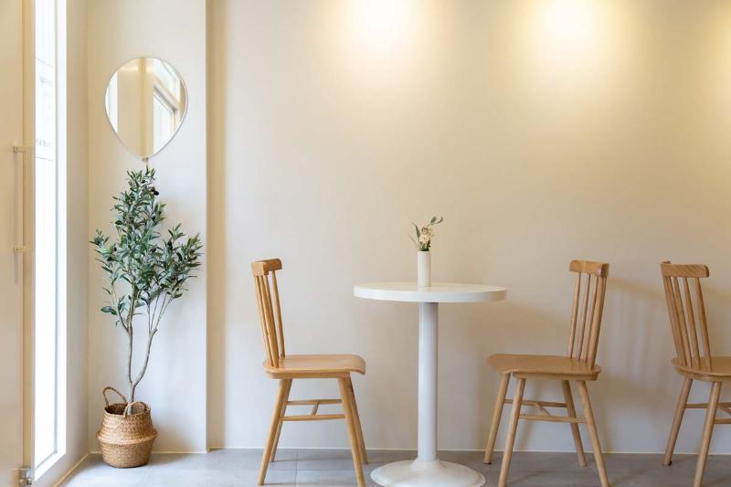 明亮简约的 24 平米咖啡厅设计-14