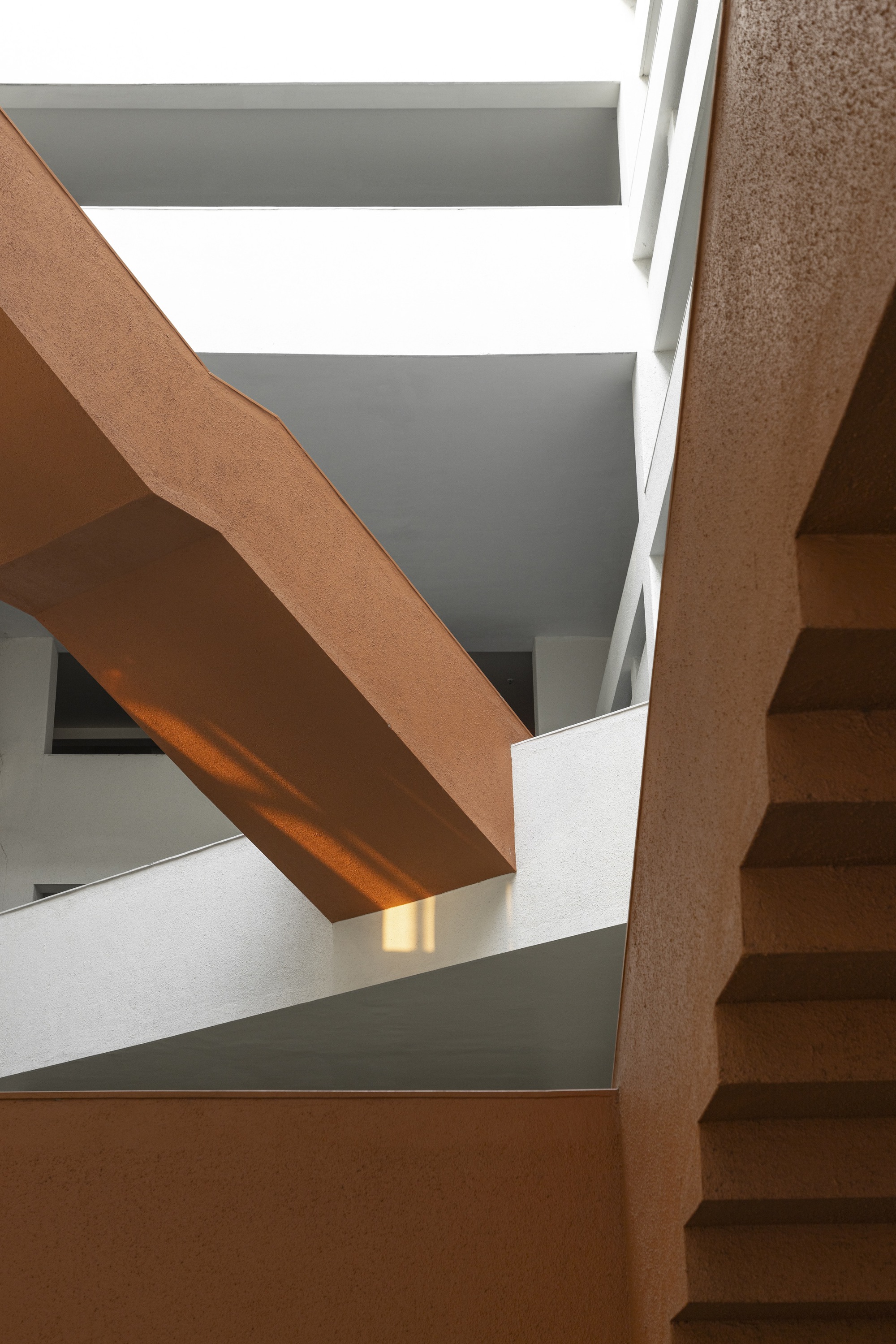 Veermata Jijabai Technological Institute Student Housing / MO-OF-35