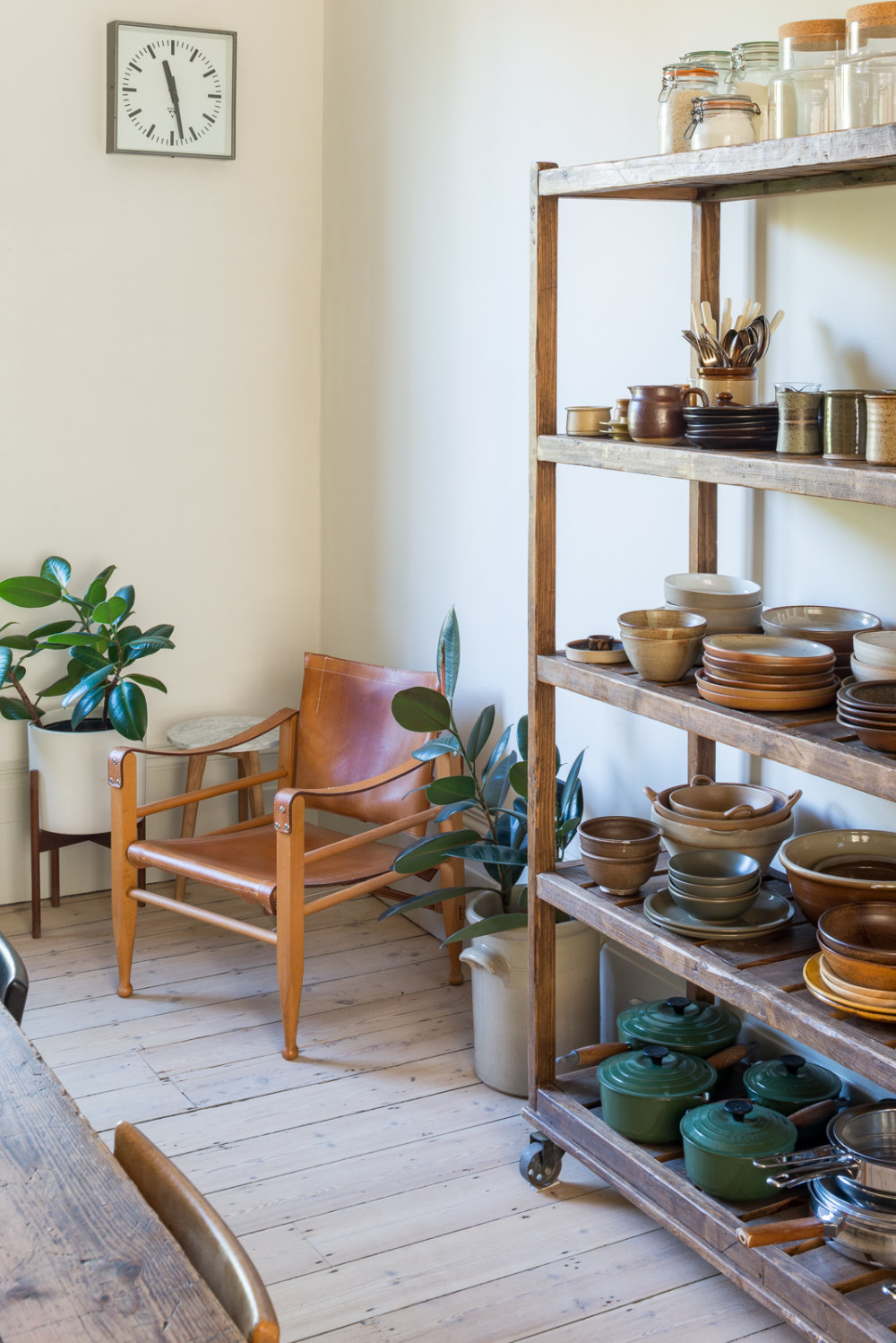 伦敦静谧绿洲 | 保罗·韦斯特的复古住宅设计-9