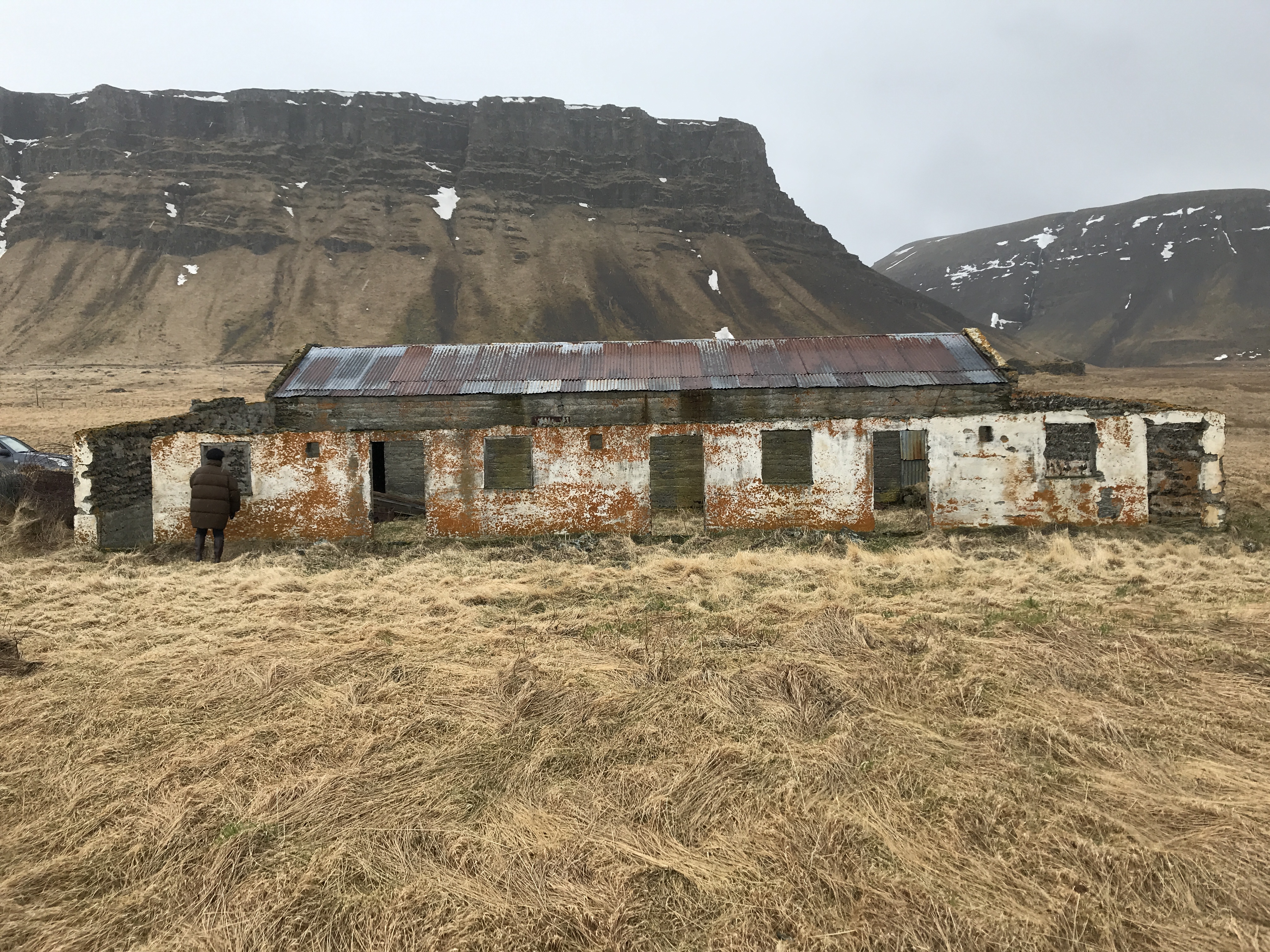 冰岛原生态艺术家工作室与度假屋改造-65