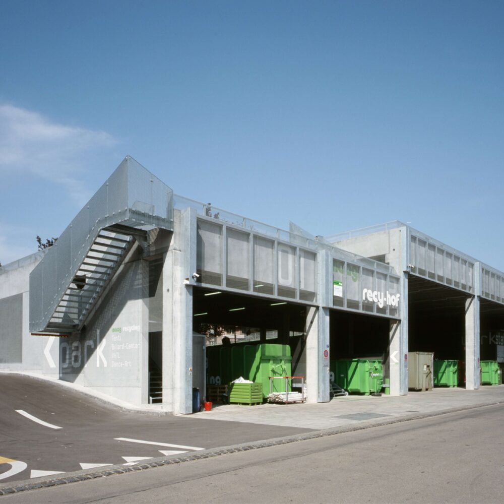 奥奥斯·马格回收公司，温特图尔

注：OOS可能不是常见词汇，这里按名称原样保留Maag音译为马格，Winterthur 是瑞士城市温特图尔  -2