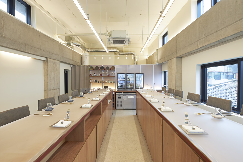 23 平米韩式餐厅，白色&木纹打造高级氛围-2