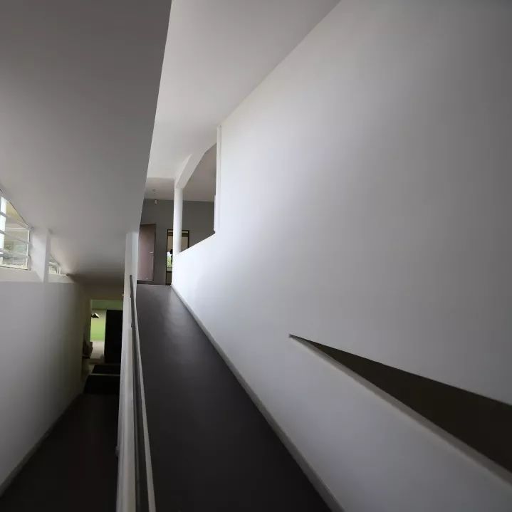 勒·柯布西耶的萨伏伊别墅 | 新建筑五点原则的完美实践-34