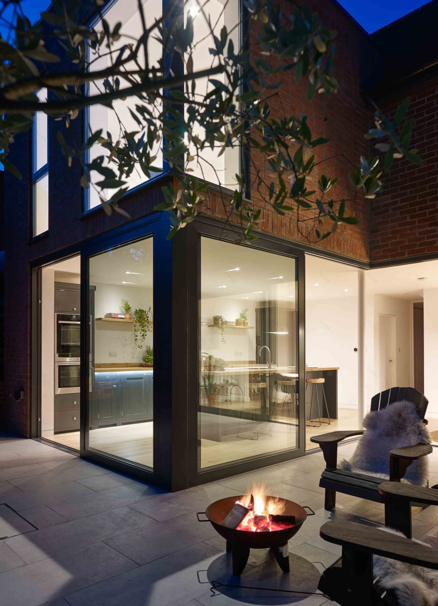 翻新小屋变靓宅,英国建筑公司 OB Architecture Ltd 的惊艳之作-23