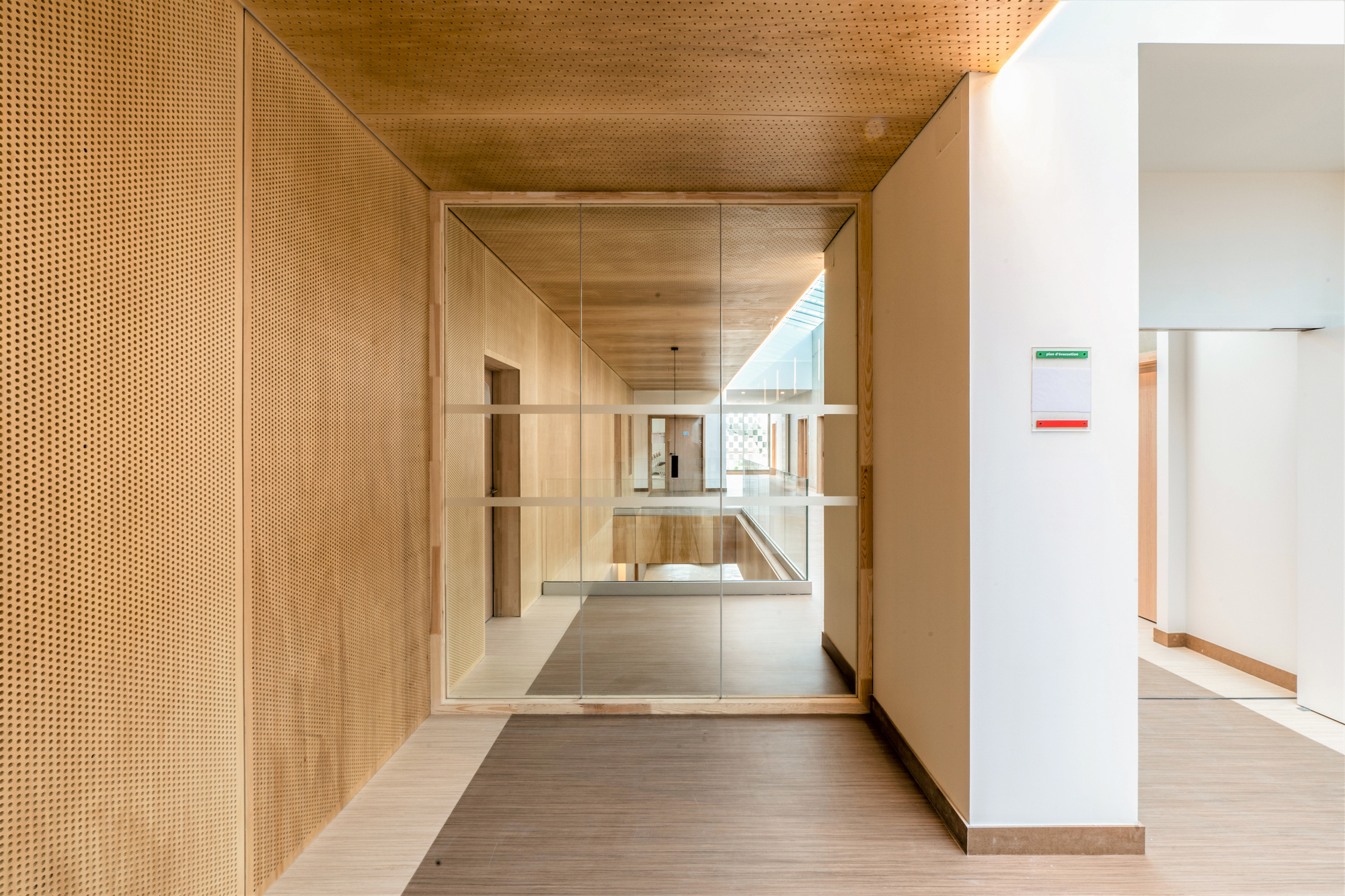 伏尔泰学院丨法国丨NM2A-45