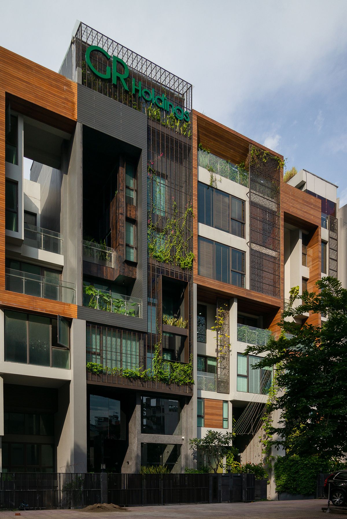 GR Holdings 办公室-40