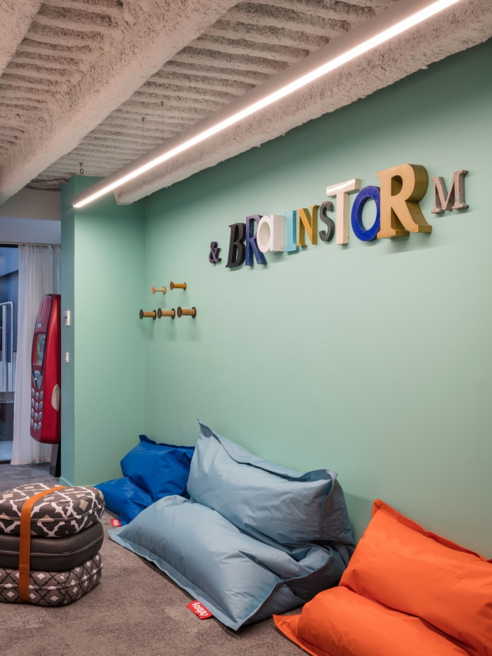 巴黎彗星会议办公室——现代工业风软装设计-12