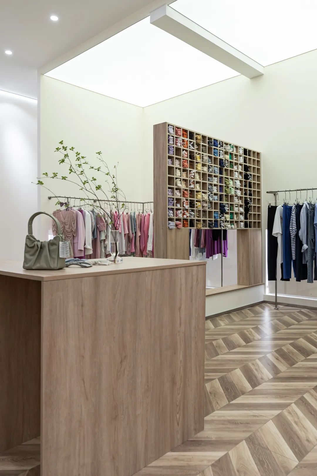 秋风萧瑟中的艺术与生活·大亦设计女装馆丨中国无锡丨大亦设计(江阴)-27